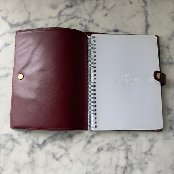 Floral Patterned Notebook with Snap Closure - Picture 3 of 7